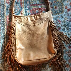 Leather shoulder bag with fringe